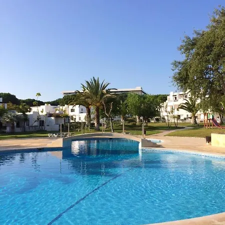 Spacious In 130 M² With Pool Apartamento