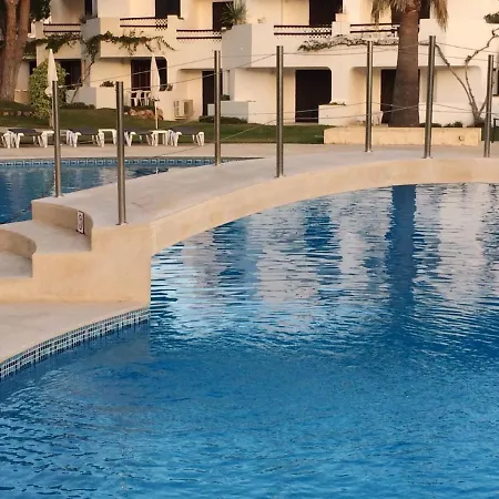 Spacious In With Shared Pool 130 Sqm *
