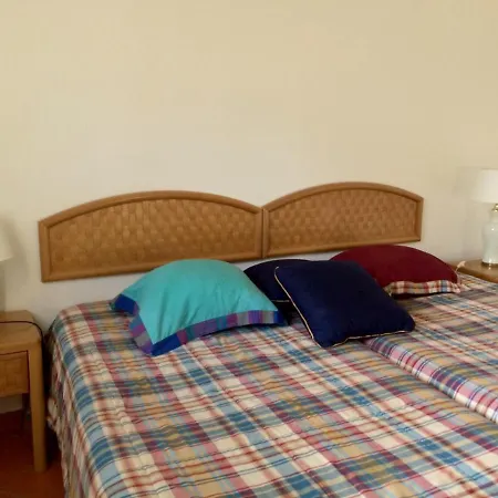 Spacious In 130 M² With Pool Apartamento