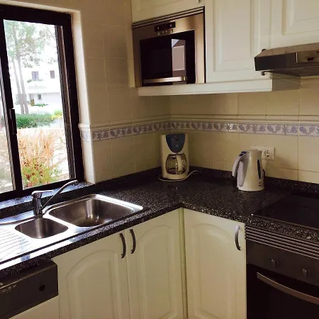 Διαμέρισμα Spacious In With Shared Pool 130 Sqm
