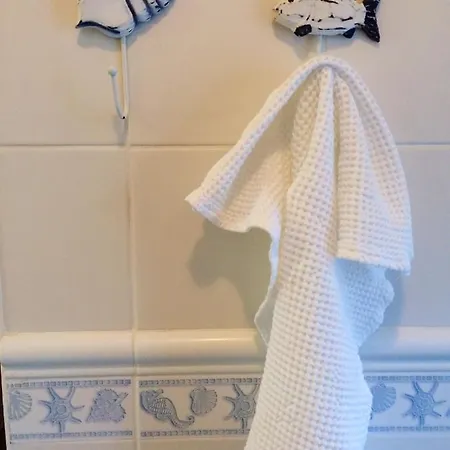 Spacious In 130 M² With Pool