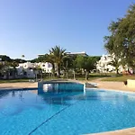 Spacious In 130 M² With Pool Апартаменты