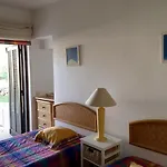 Spacious In 130 M² With Pool