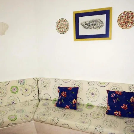 Spacious In 130 M² With Pool Appartement