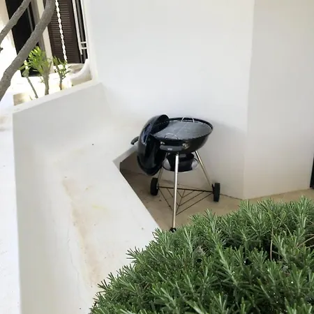 Spacious In 130 M² With Pool شقة