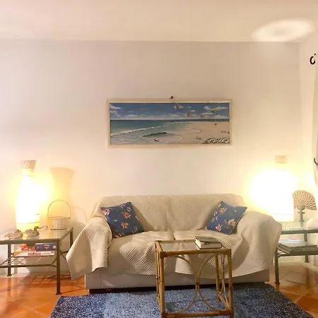 Spacious In 130 M² With Pool