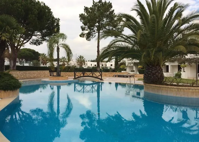 Apartment Spacious With Shared Pool *