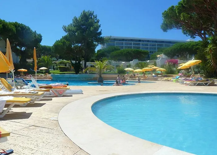 Spacious In 130 M² With Pool *