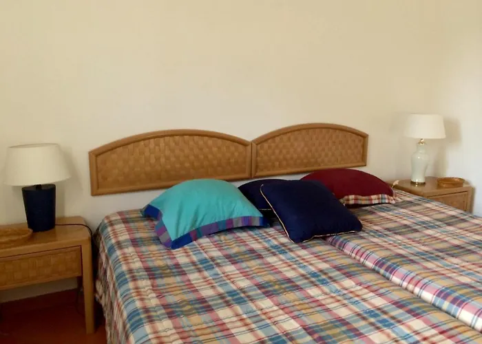 Spacious In 130 M² With Pool Appartamento