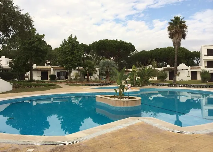 Spacious In 130 M² With Pool Appartamento *