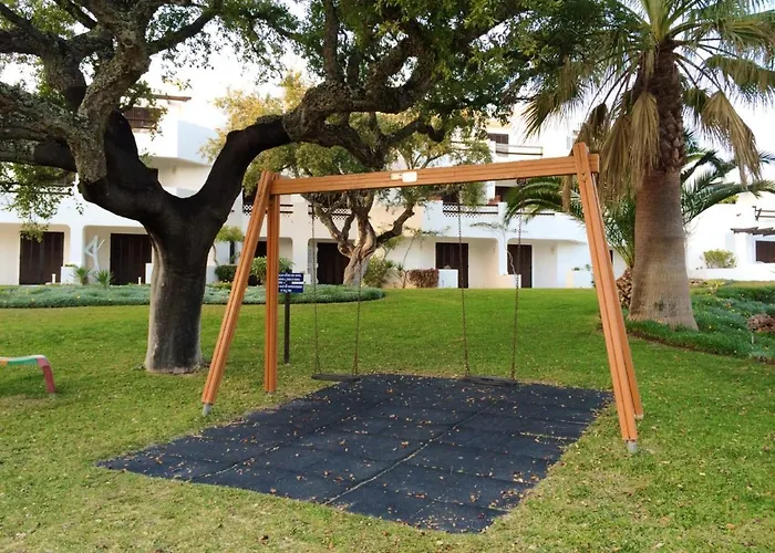 Apartment Spacious With Shared Pool